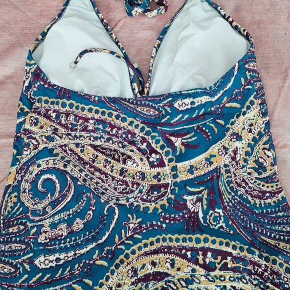 Venus  Halter Tankini 14 - Picture 8 of 9